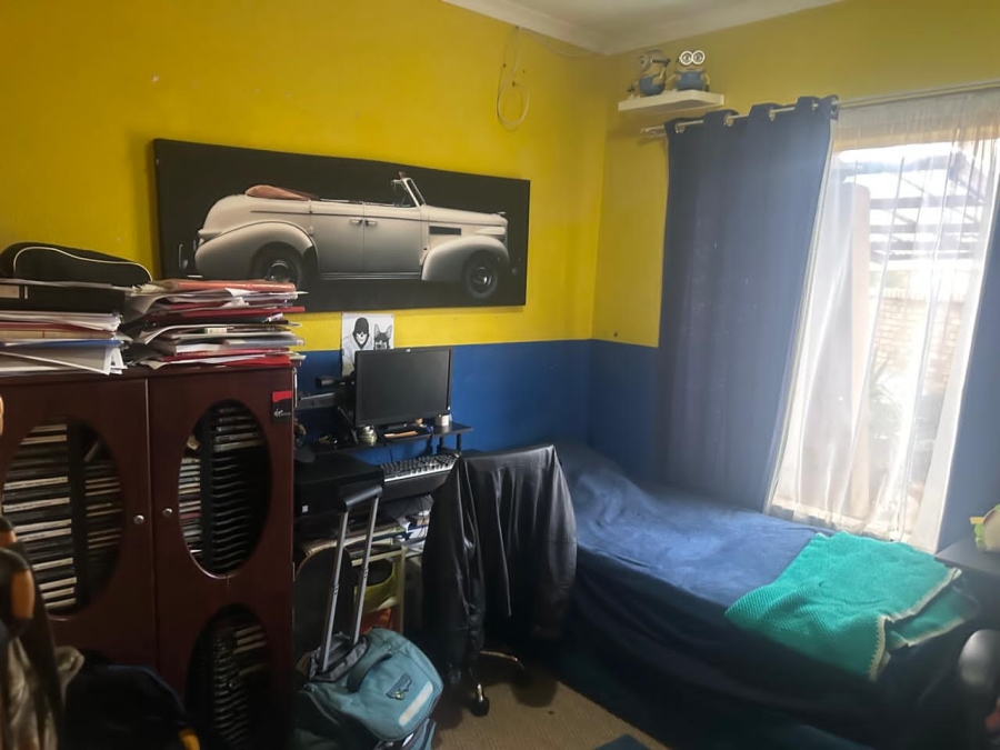 5 Bedroom Property for Sale in Waterval East North West